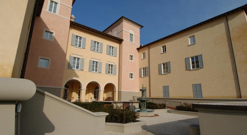 Matilde Di Canossa Golf Spa & Hotel Resort Reggio Emilia Dış mekan fotoğraf
